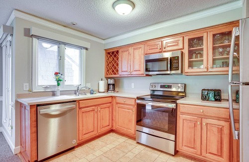 Kingsmill Condo | Williamsburg Condo Rental: 3 Mi to Busch Gardens!