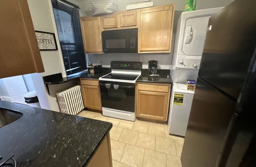 Wilmington House | Wilmington Classic Home 💎 King Bd, Smart Tvs