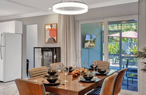 Wilton Manors House | Wiltons Garden Getaway. Walk to Wilton Dr. BBQ
