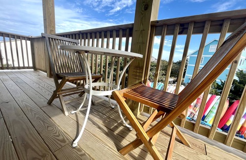 Salvo Apartment | Wimble Shoals Chateau - Studio in Salvo above Surf Shop-