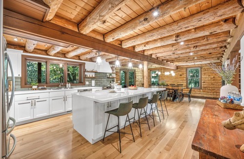 Hiram House | Winding Wood Log Cabin | Private Swim Pond | Hot Tub | Theater Room | Arcade Games | Fish | Boats