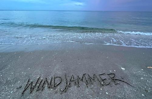 East Fort Lauderdale Resort | Windjammer Resort and Beach Club