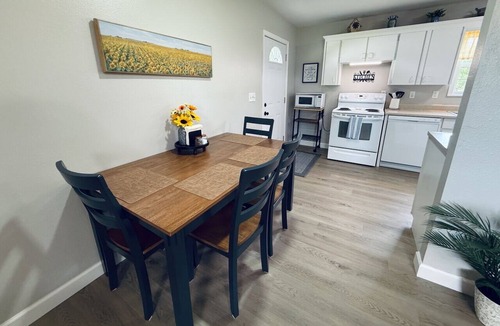 Fort Scott Cottage | Windmill Country Cottage - a place to relax away from the busy!