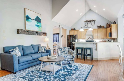 Berlin House | Winery Getaway at Mariner’s Conclusion