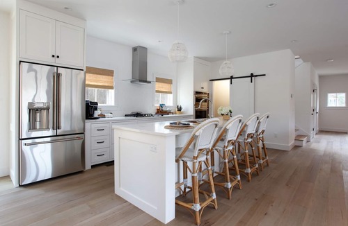 Barnstable House | WINTER SEASON DISCOUNT: Luxury Villa with Pool. Walk to Village and Beach!