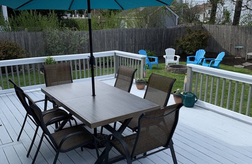Sandwich House | Within walking distance to beaches, restaurants & shops. Great family getaway.