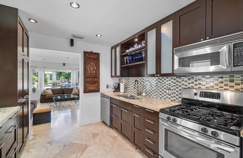 South Lake Villa | Wonderful 3-bedroom villa with Heated Saltwater Pool in vibrant Hollywood
