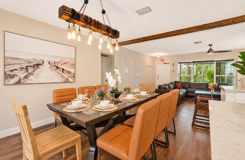 South Lake Villa | Wonderful 4BR and 3BA Villa Heated Pool near Beach