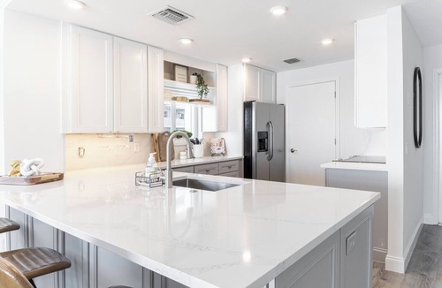 East Ocean Ave Condo | Wonderful waterfront tranquility