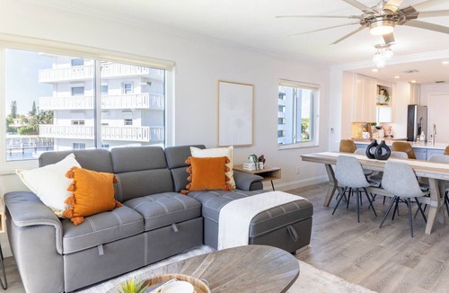 East Ocean Ave Condo | Wonderful waterfront tranquility