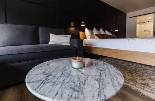 Columbia Falls Hotel | Wonderstone at Glacier