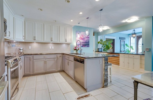 Delaware House | Woodland Spa Sanctuary: Delaware Home w/Swim Spa