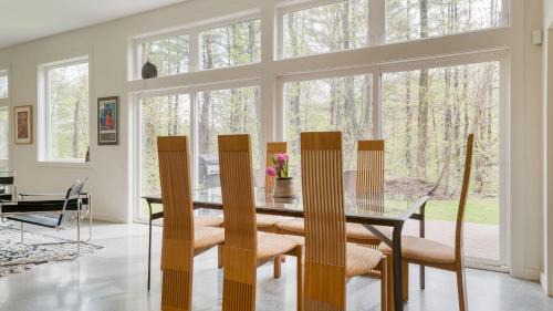 Housatonic House | Woodland Zen by AvantStay