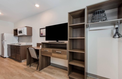 Tamarac Hotel | WoodSpring Suites Tamarac