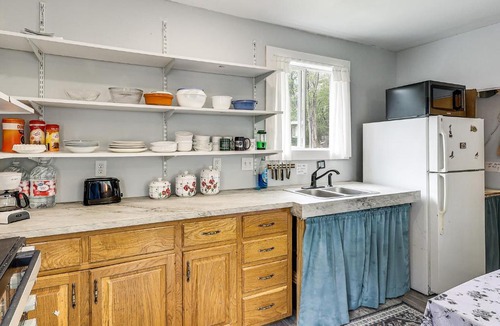 Marydel House | Woodsy + Secluded! Amish Country Retreat in Hartly