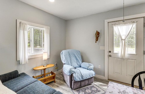 Marydel House | Woodsy + Secluded! Amish Country Retreat in Hartly