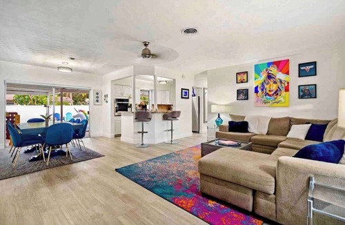 Pembroke Pines House | World Cup Pool Villa - 10 Min to Hard Rock Stadium, Sleeps 16, Game Room