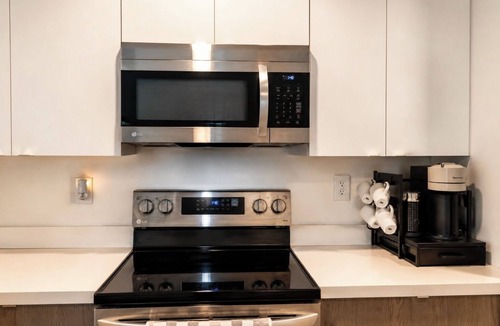 Little Ranches House | WORLD CUP STAY. 15 MINUTES FROM STADIUM. FREE ONSITE PARKING. SLEEPS 6