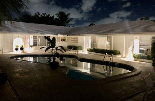 East Fort Lauderdale Apartment | Wow! Beautiful studio (walk to the beach)(2325-3)