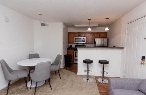 Coliseum Central Apartment | Wyndham 915 1BR Gem Perfect for Couple