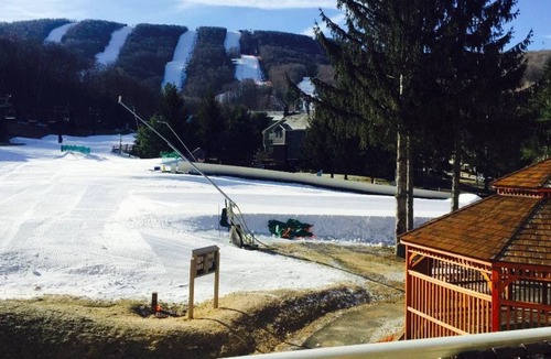 Hancock Resort | Wyndham Bentley Brook Resort@ Jiminy Peak Ski/In Ski/Out