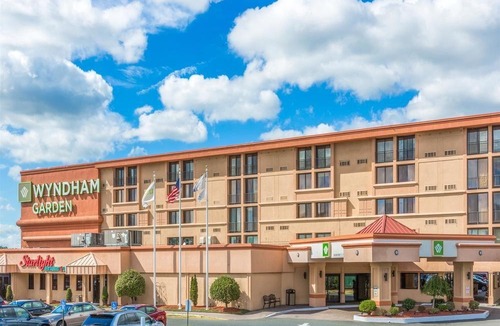 Newark Hotel | Wyndham Garden Hotel Newark Airport