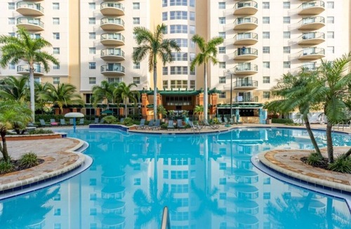 Survey Creek Condo | Wyndham Palm-Aire - Spacious 2 Bedroom Condo