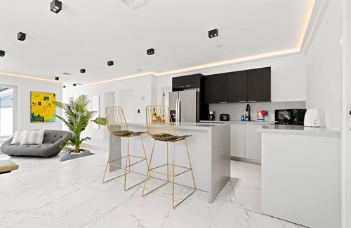 Buena Vista Villa | Wynwood Design District Luxe 4-bedroom Villa with Private Pool