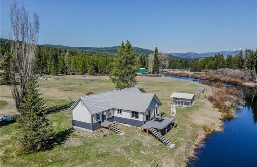 Troy House | Yaak River Retreat