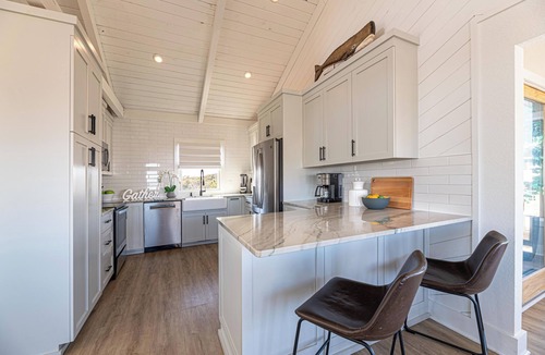 Ocean Sands House | Yeti V - Corolla, Ocean Sands, 50 Yards to Beach, Ocean View, Pool, Cabana, Hot Tub