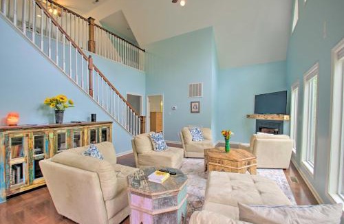 Buckingham House | Yogi’s Paradise w/Deck ~ 1 Mi to Yogaville!