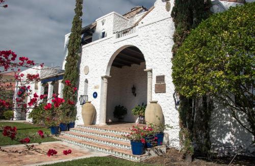 Hollywood Lakes Villa | Young Mansion Steps To The Beach