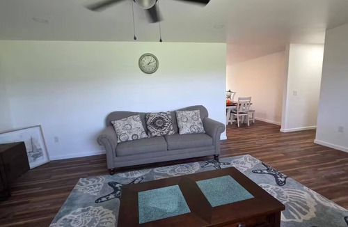 Georgetown House | Your fam will be close to everything when stay at this centrally-located place.