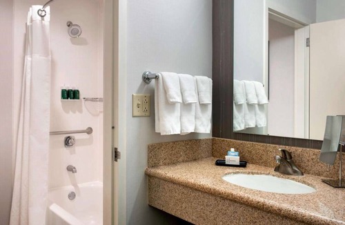 Whippany Hotel | Your Gateway to Garden State Adventures! Pet-friendly Stay!