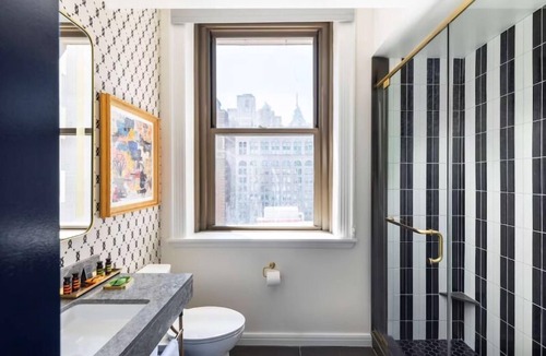 Center City Hotel | Your Home Away from Home in Philadelphia! Pets Allowed, Onsite Parking!