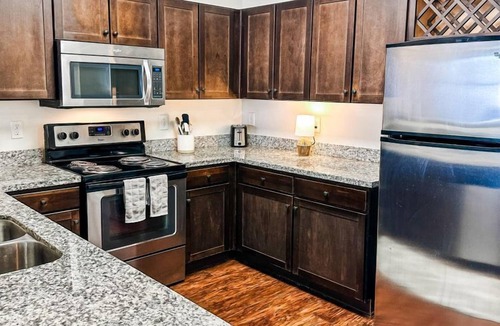 Newark Apartment | Your Home Away from Home: The Waverly