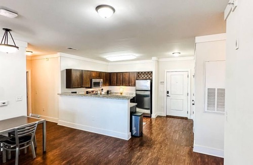 Newark Apartment | Your Home Away from Home: The Waverly