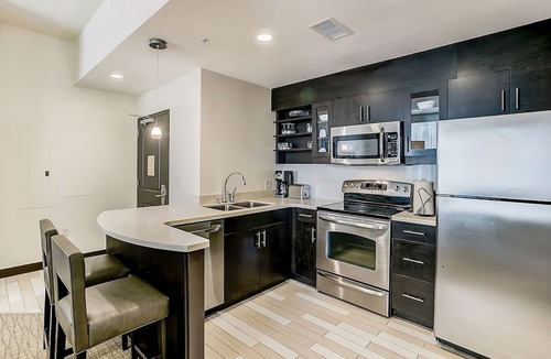 Northeast Virginia Beach Hotel | Your Home by the Sea! Full Kitchen, Swimming Pool, Ocean Front!