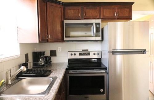 Highland Garden House | Your home in the heart of Hollywood