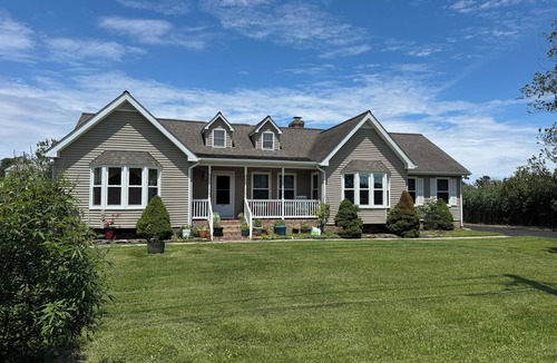 West Ocean City House | Your Ideal Gateway Awaits you in this charming 3-bedroom house.