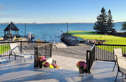 Wolfe Island Apartment | Your Private Waterfront Luxury, Leisure & Comfort!