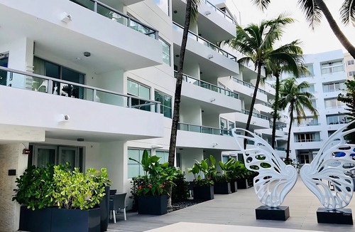City Center Hotel | Your Relaxing Getaway Awaits! 4 Relaxing Units, Onsite Pool, Near Beach