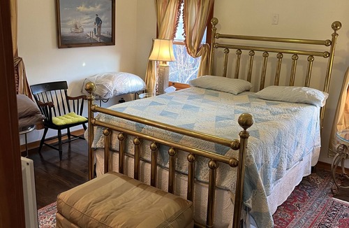 Marblehead House | Zen vacation in Historic colonial Marblehead, Walk to beaches.