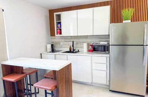 Driftwood House | Zonn Villas 4BR Pool Home Near Hard Rock