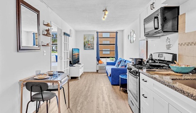 1 bedroom in the BEST location in South Beach !