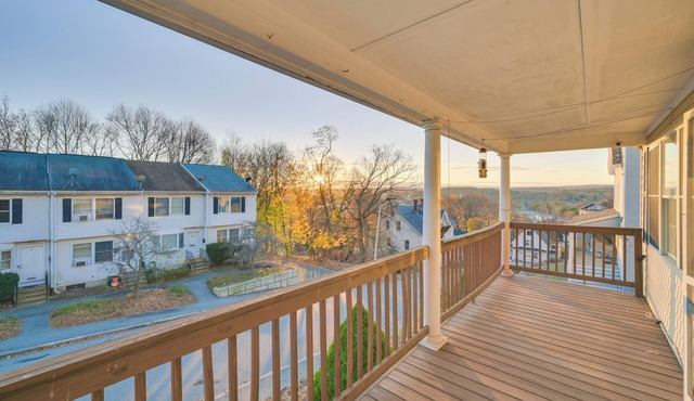 1 Mi to Downtown & Palladium: Worcester Getaway!