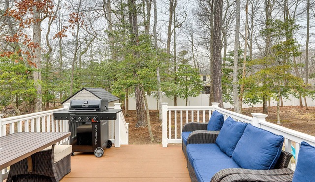1 Mi to Outlets Ocean City: Home w/Large Yard!