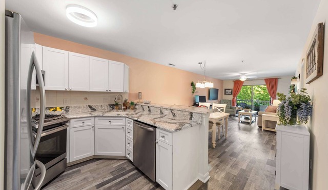 120th street - Heron Harbour - 2BR sleeps 6, pool