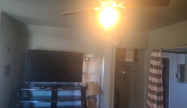 1BRpet/420FriendlyCloseToBeachSundeckSmartTV,Aug/SeptDealsPromWkndsSeniorWks"26"