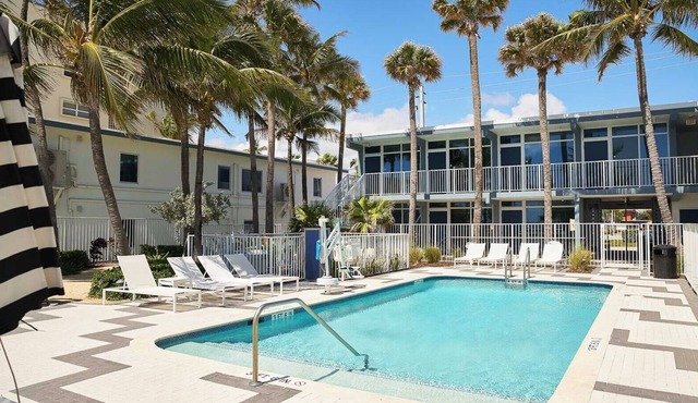 2 Chic Units Near the Ocean! Pool, & Gym Access! Pet Friendly!